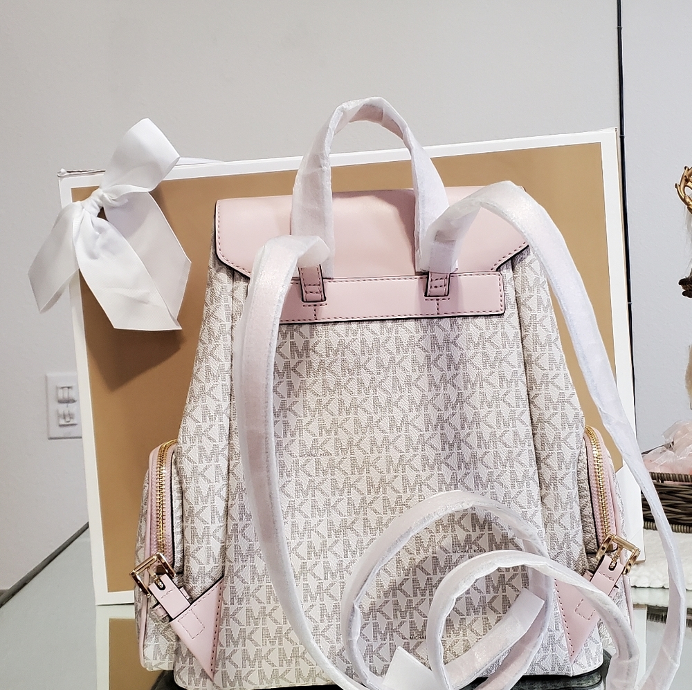 New Michael Kors Large Chain Backpack Vanilla & Pink - Picture 4 of 9